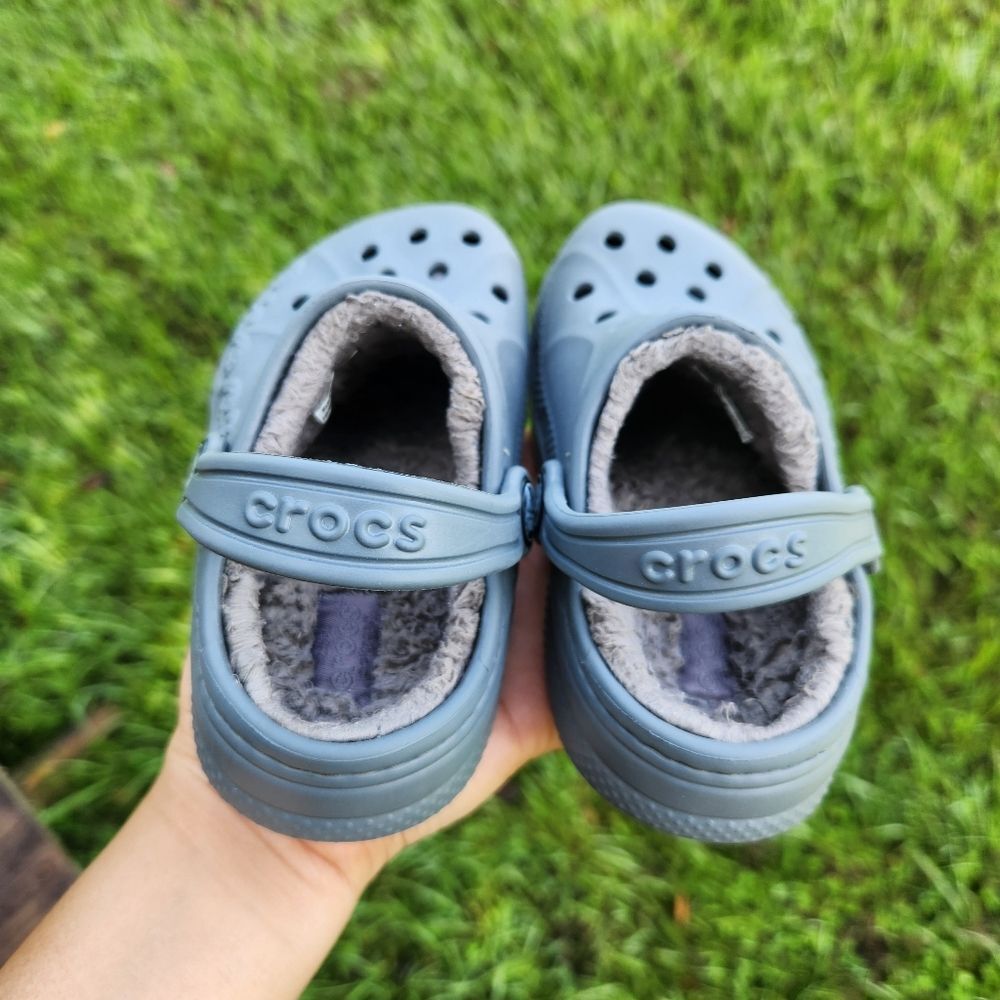 Crocs Kids Classic Baya Gray Fuzzy Lined Lightweight Cozy Comfort Clog Size C10 - Picture 3 of 15